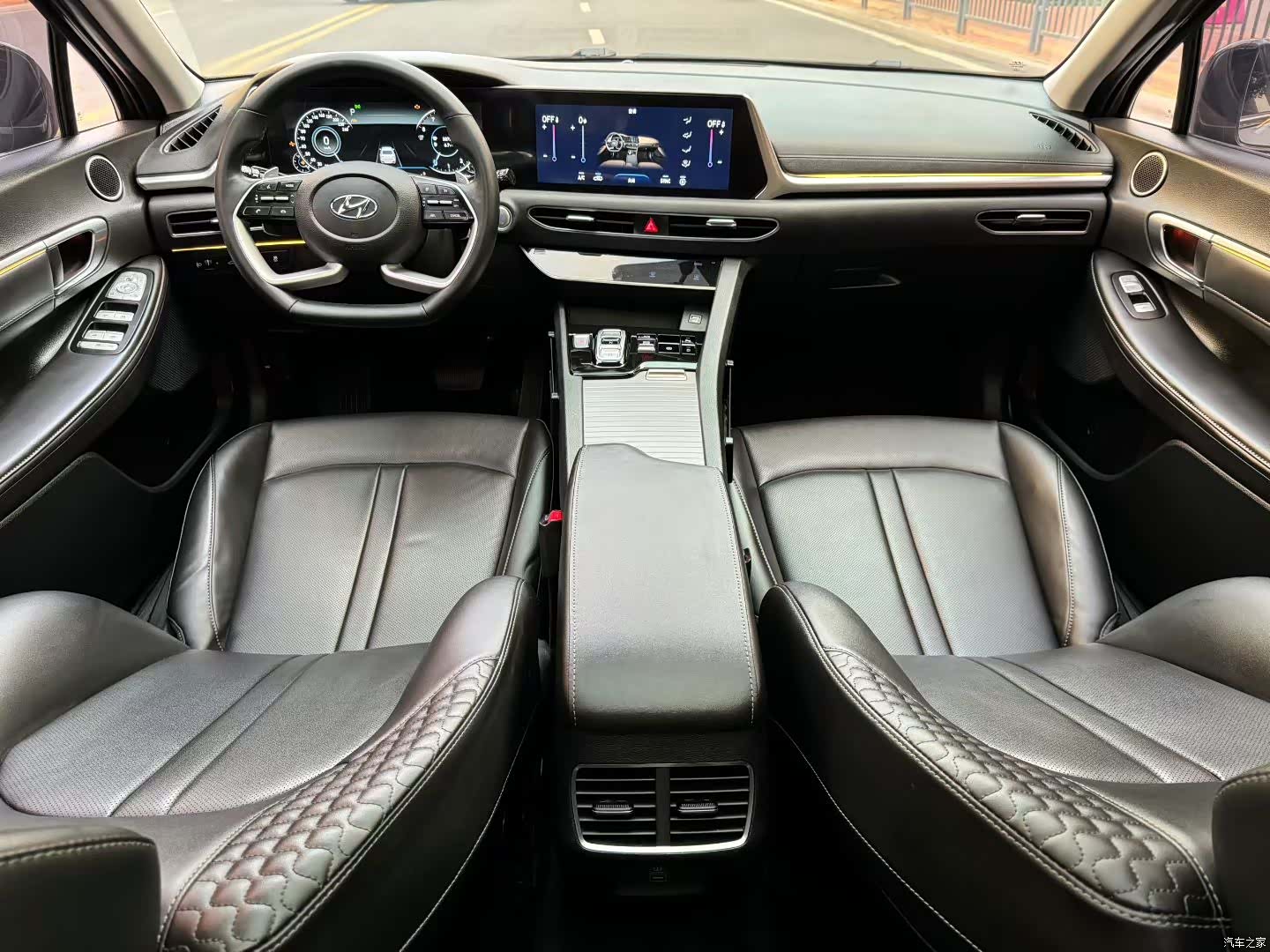 Hyundai Sonata, 2020 все фото