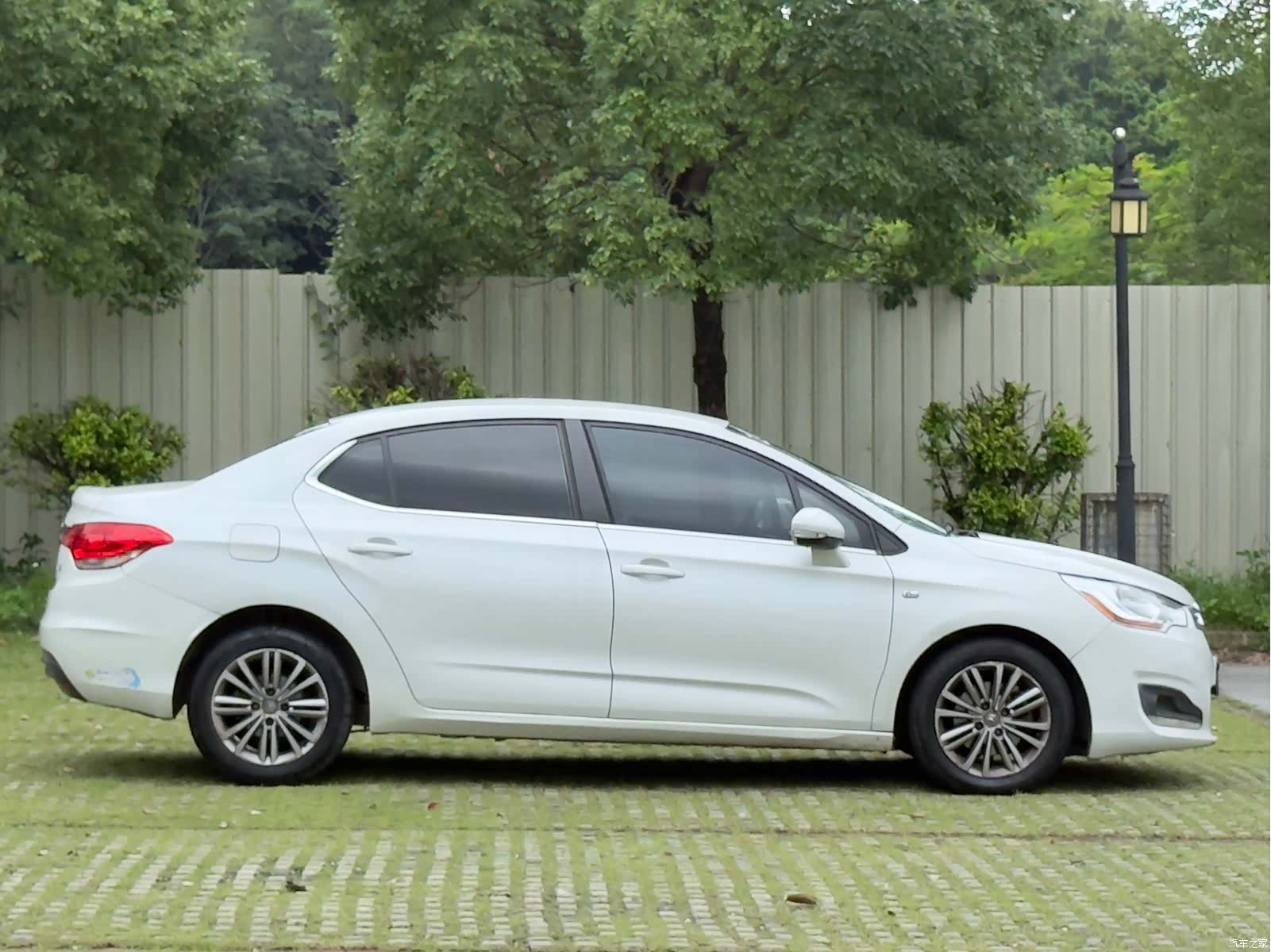 Citroen C4, 2015 все фото