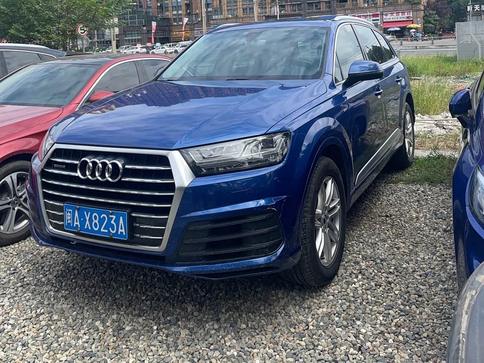 Audi Q7