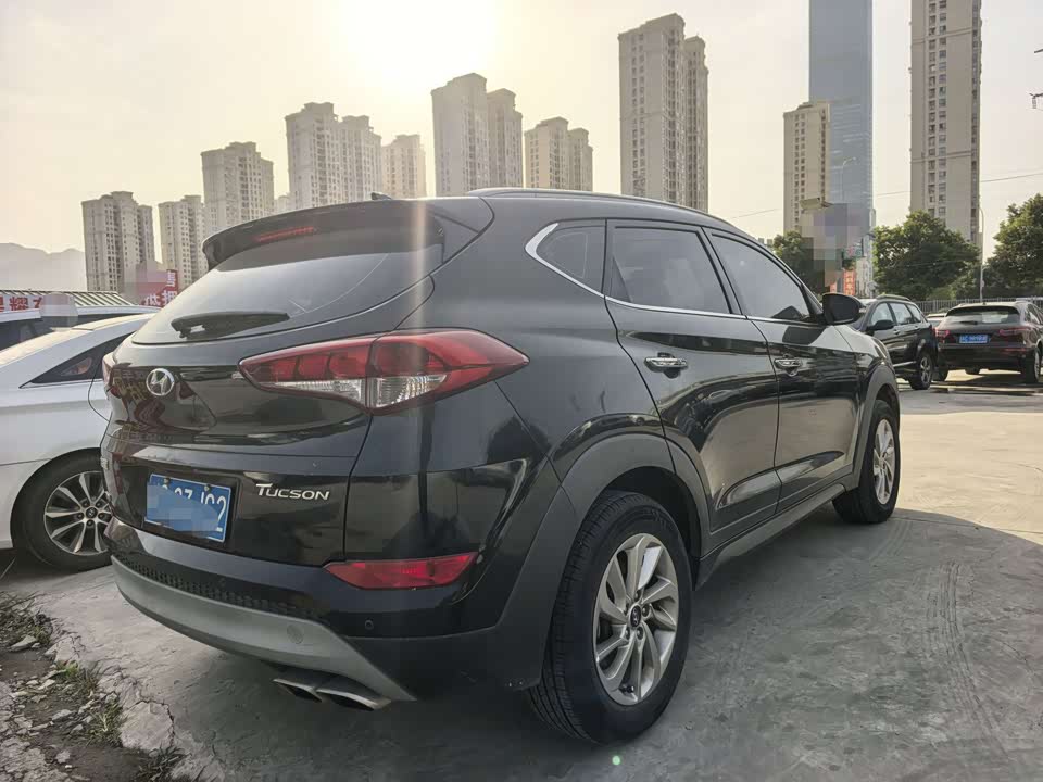 Hyundai Tucson