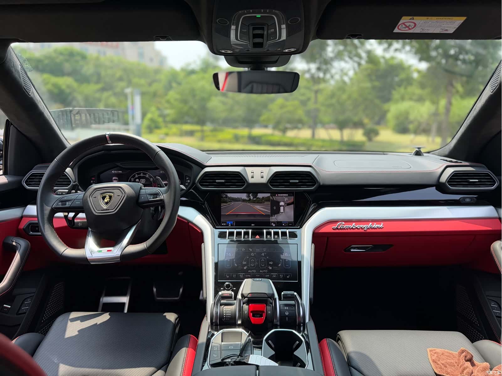 Lamborghini Urus, 2025 все фото