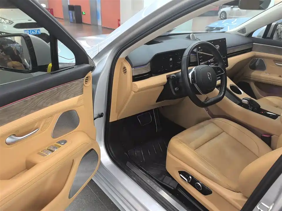 HarmonyOS Ask the world M5