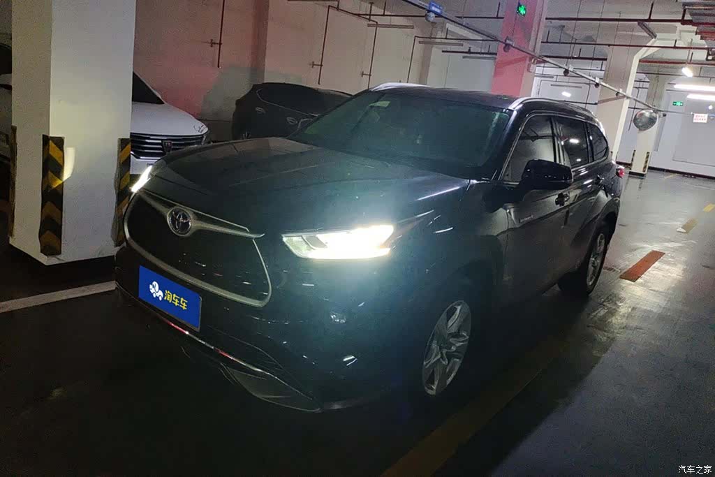 Toyota Highlander, 2022 1
