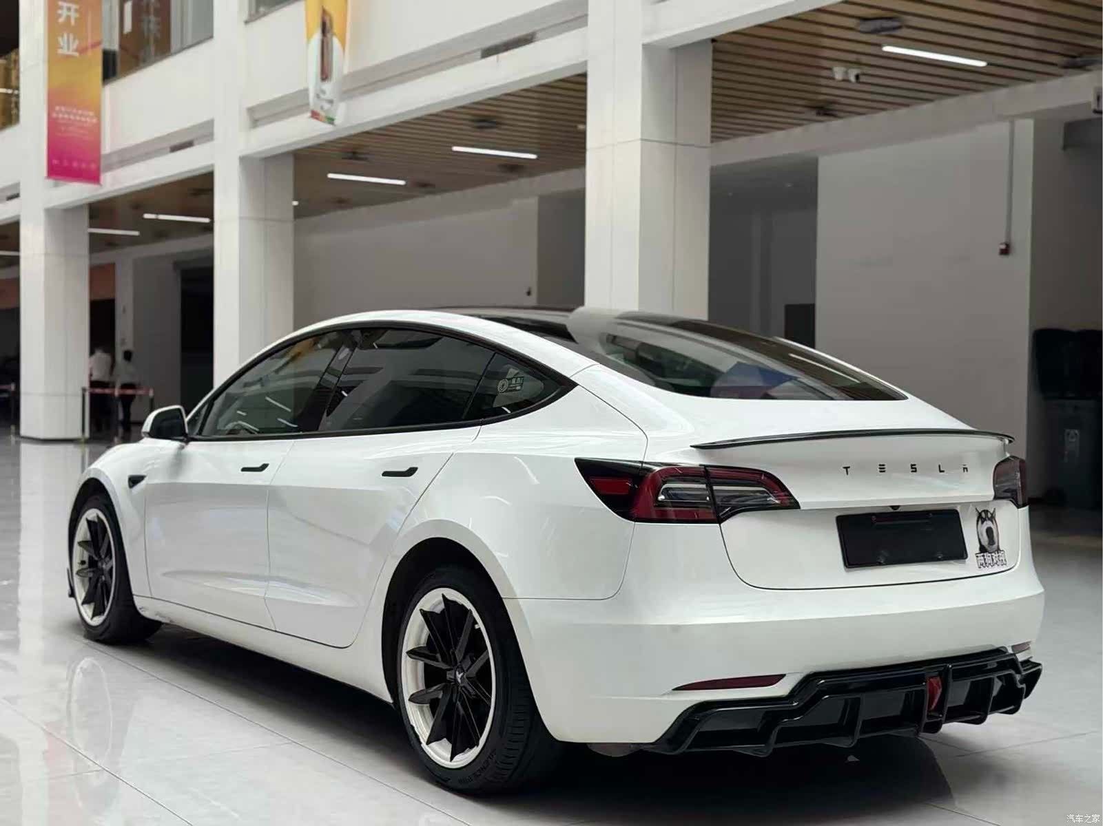 Tesla Model 3, 2022 7