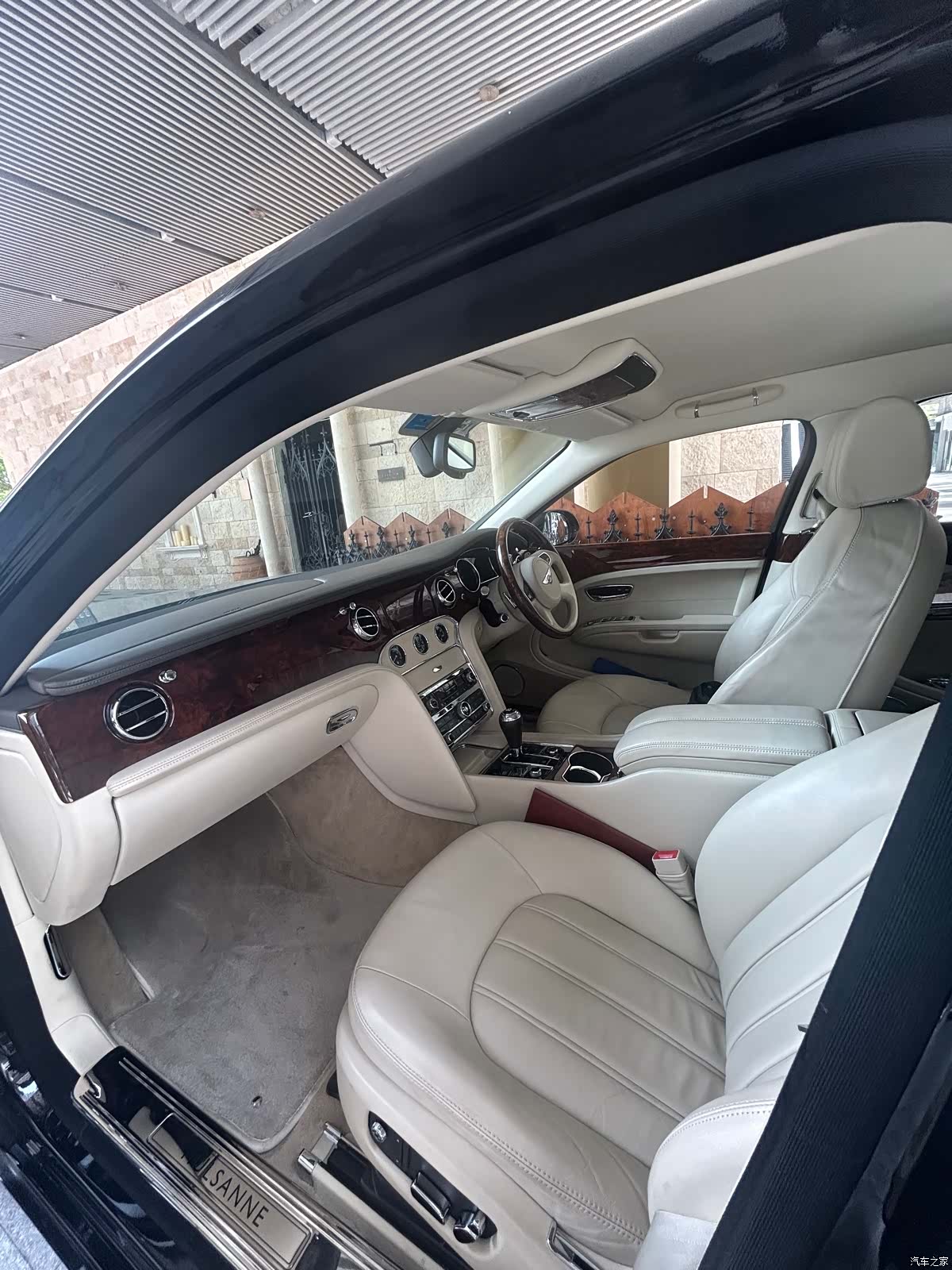 Bentley Mulsanne, 2012 7