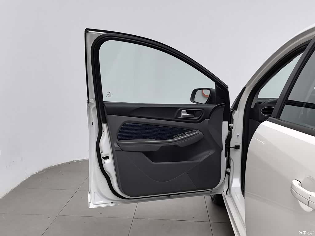 Ford Focus, 2014 8