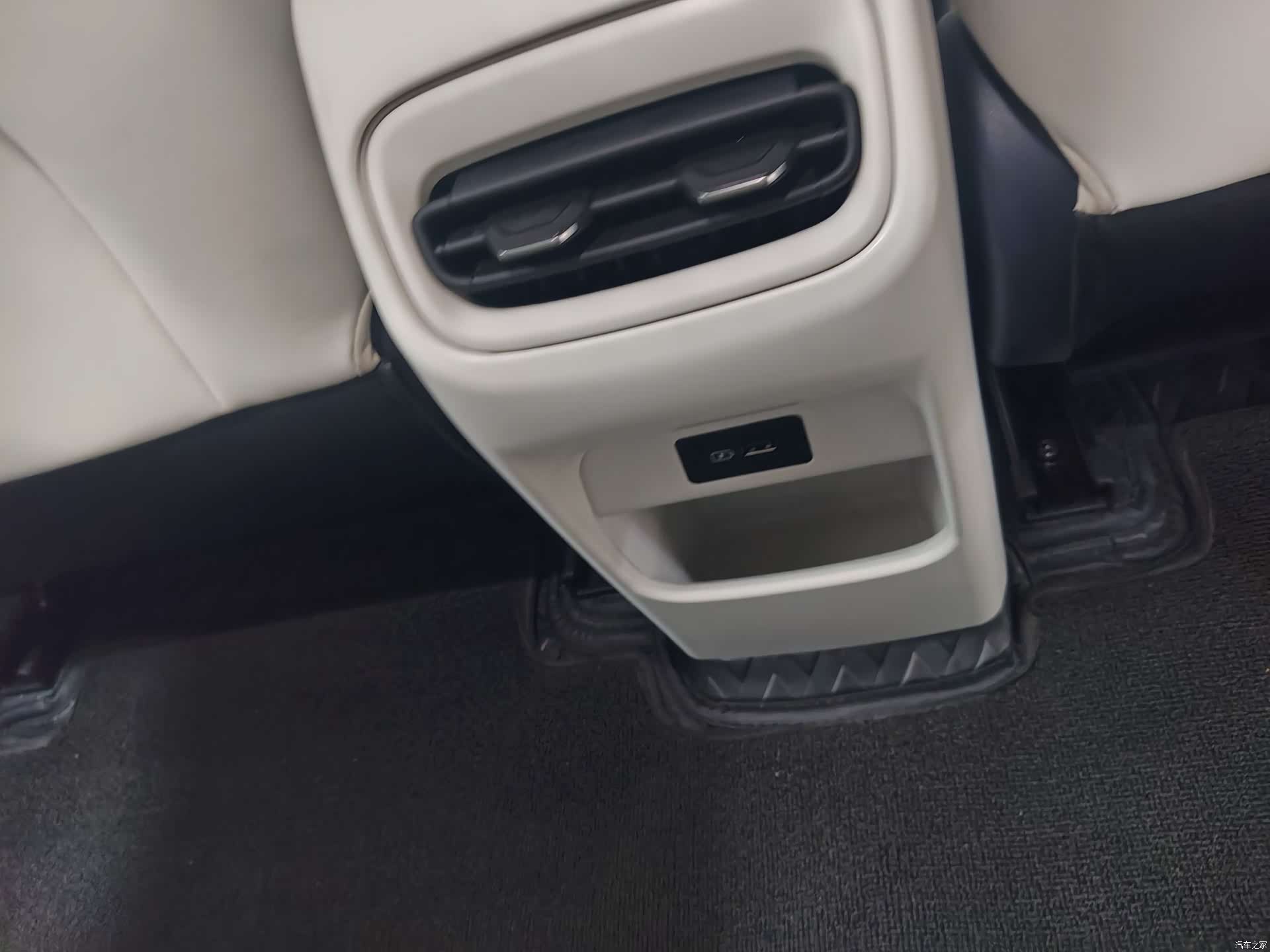 Geely Xingyuan, 2025 28