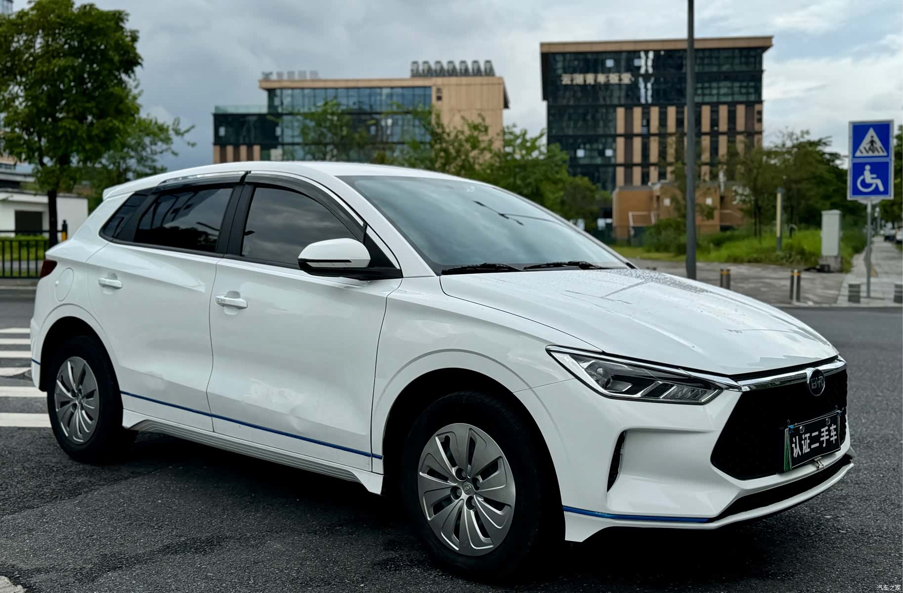 BYD E2, 2022 3