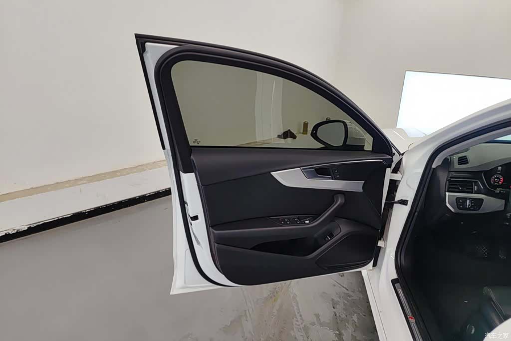 Audi A4L, 2022 7