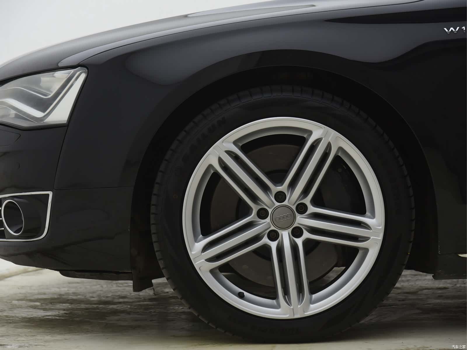 Audi A8L, 2011 3