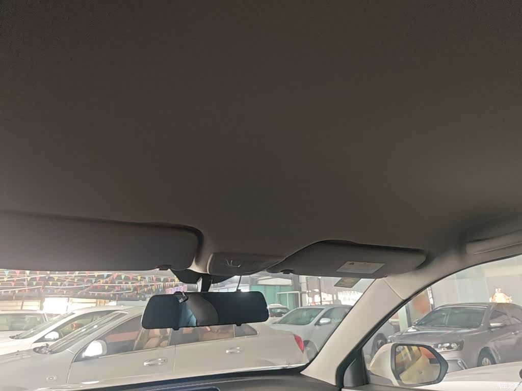 Wuling 510, 2020 18