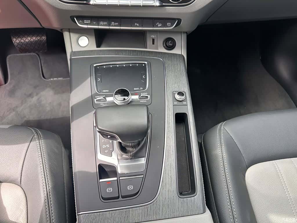 Audi Q5L, 2019 16