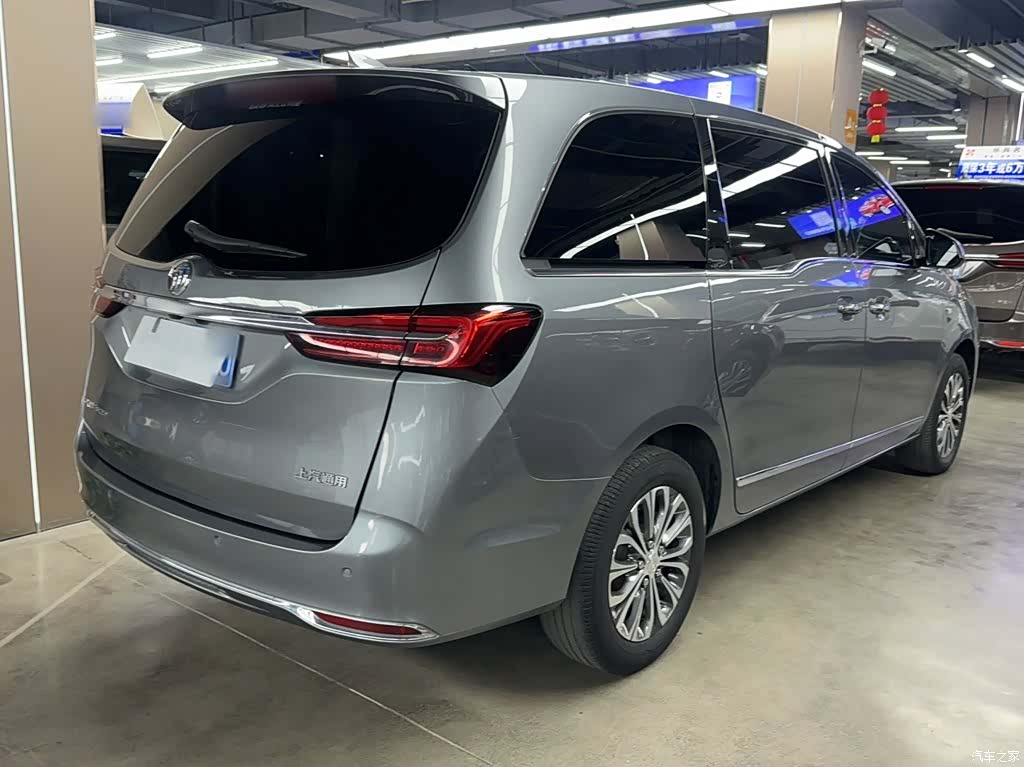 Buick GL8, 2021 9