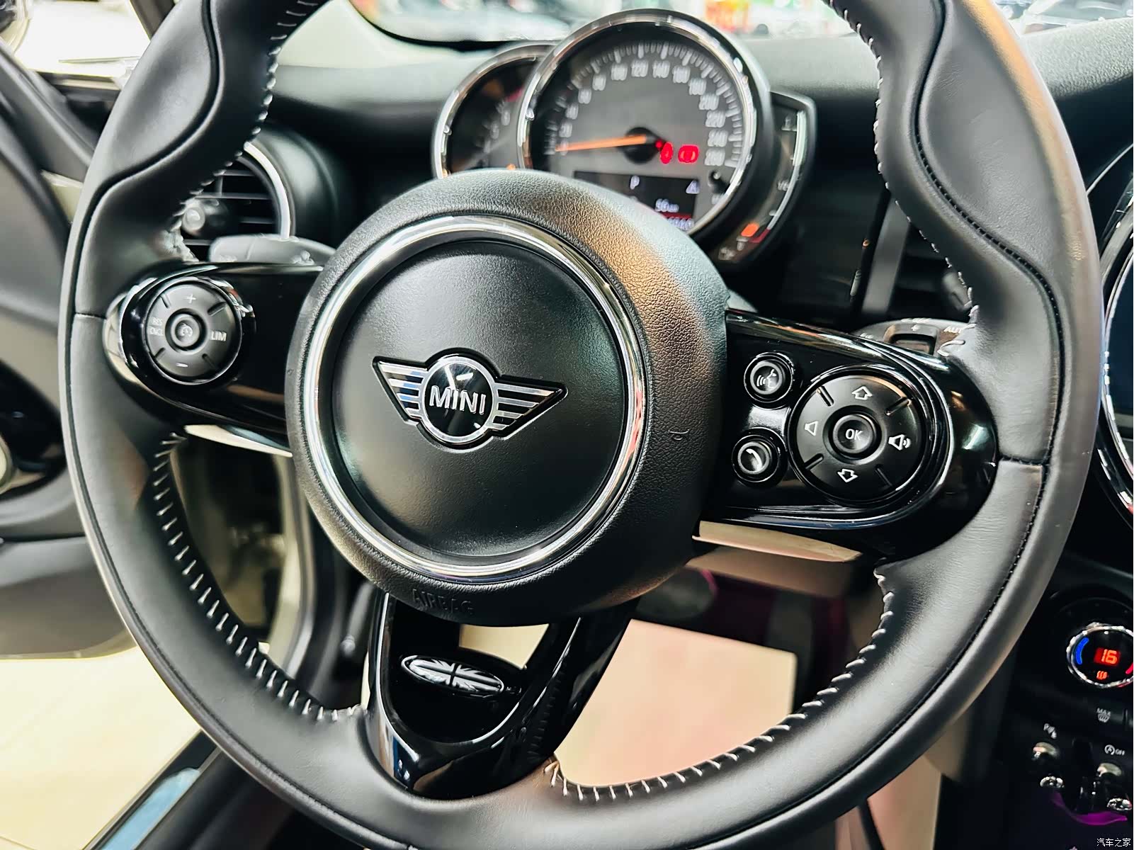 Mini Cooper, 2020 39