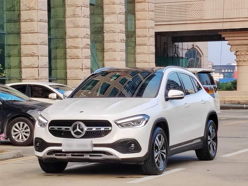 Mercedes-Benz GLA