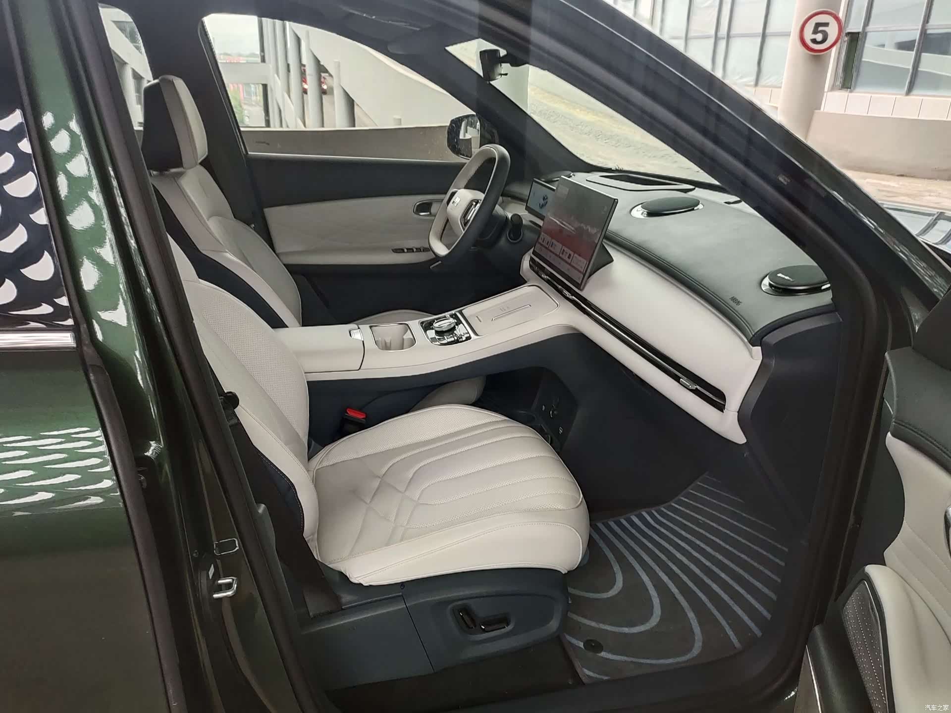 Geely 7, 2025 9