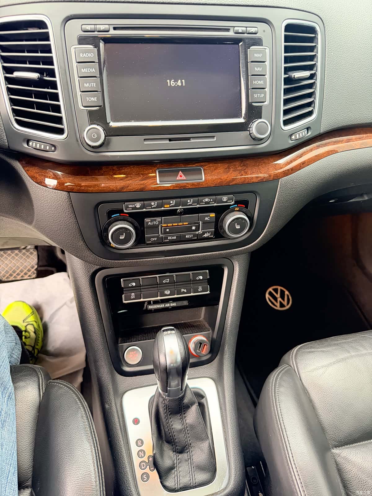 Volkswagen Xia, 2012 17