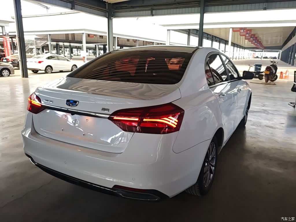 Geely Emgrand, 2018 7