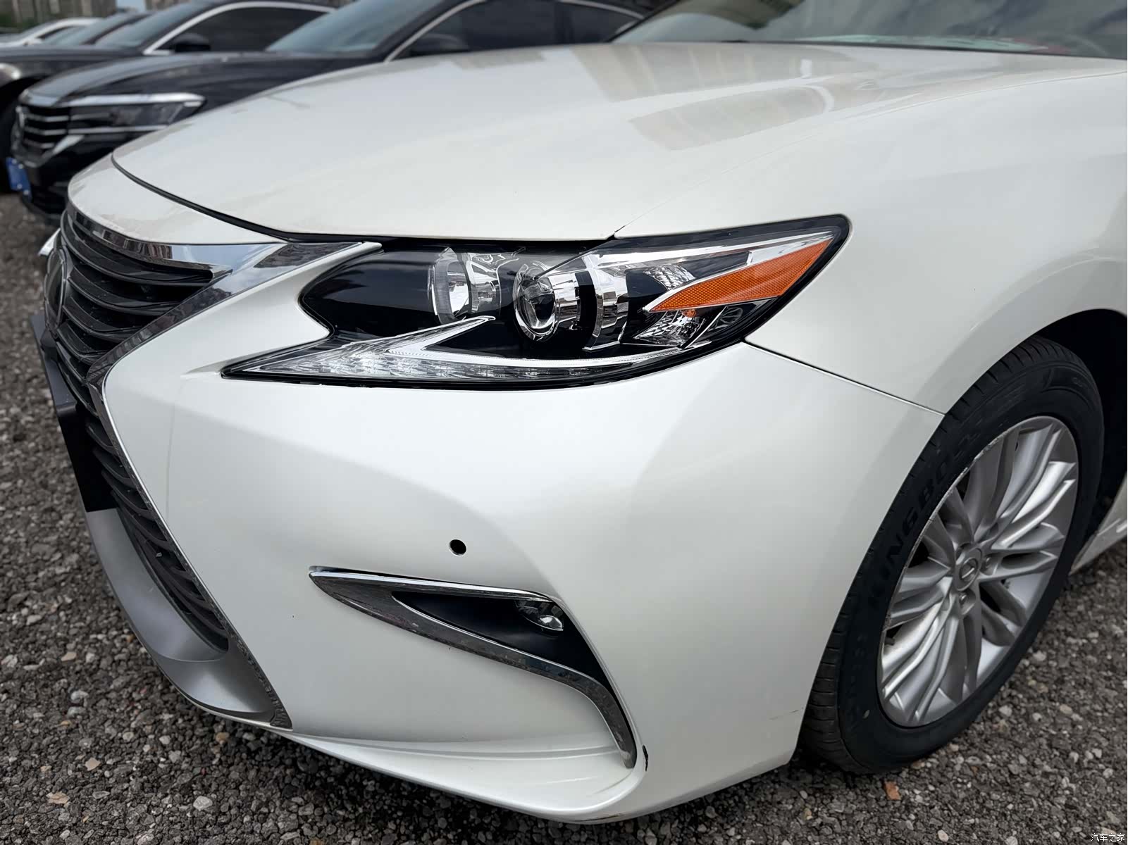 Lexus ES, 2017 11