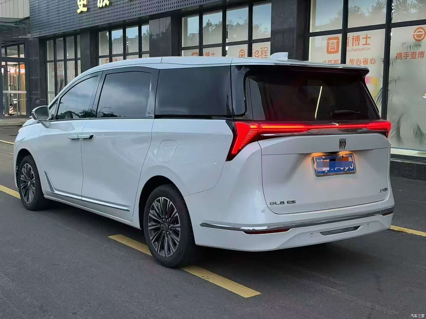 Buick GL8, 2024 4