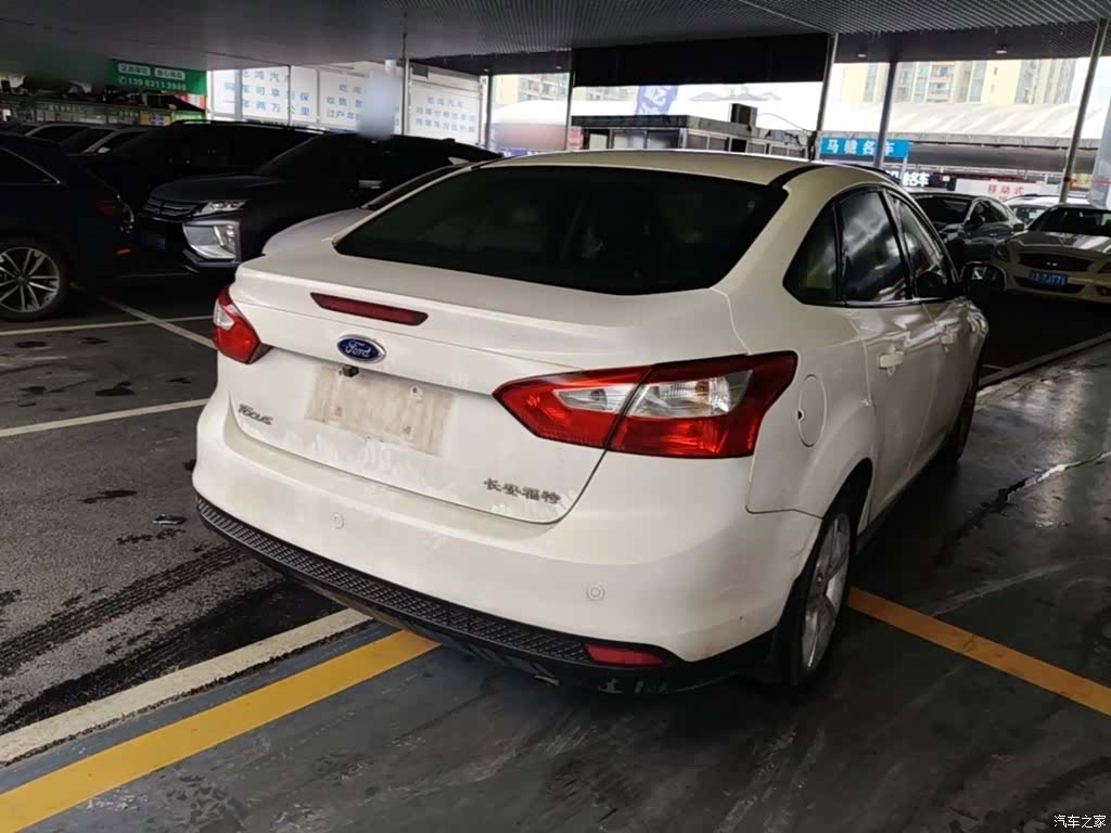 Ford Focus, 2015 7