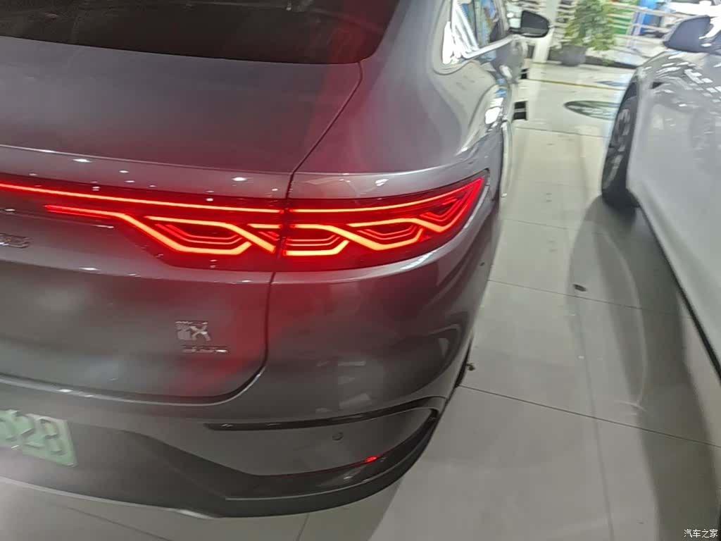 BYD Han, 2022 8