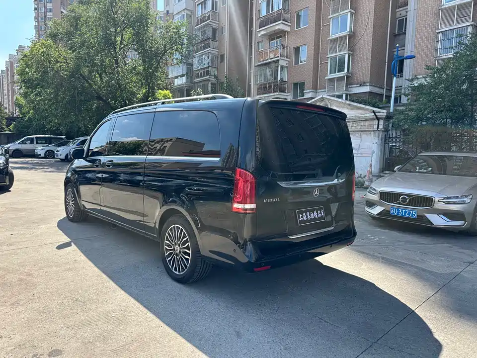 Mercedes-Benz V-class