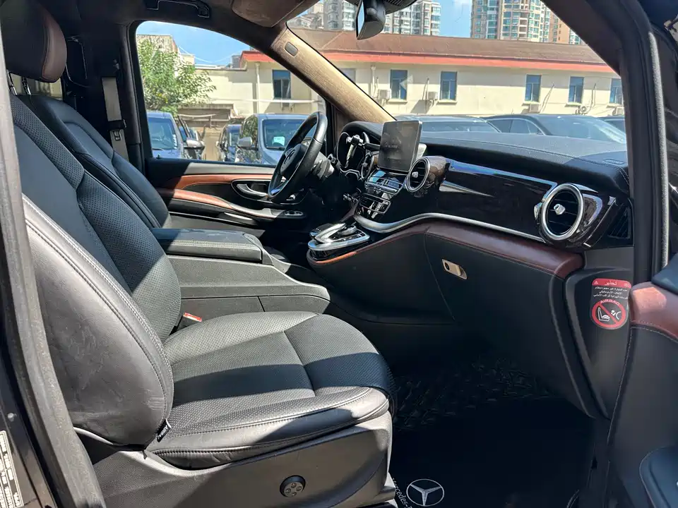 Mercedes-Benz V-class