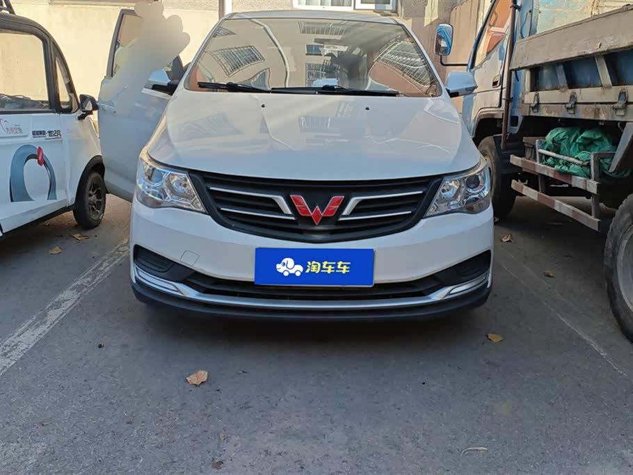 Wuling Wuling 730