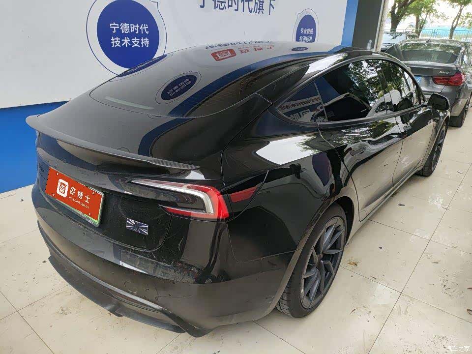 Tesla Model 3, 2026 3