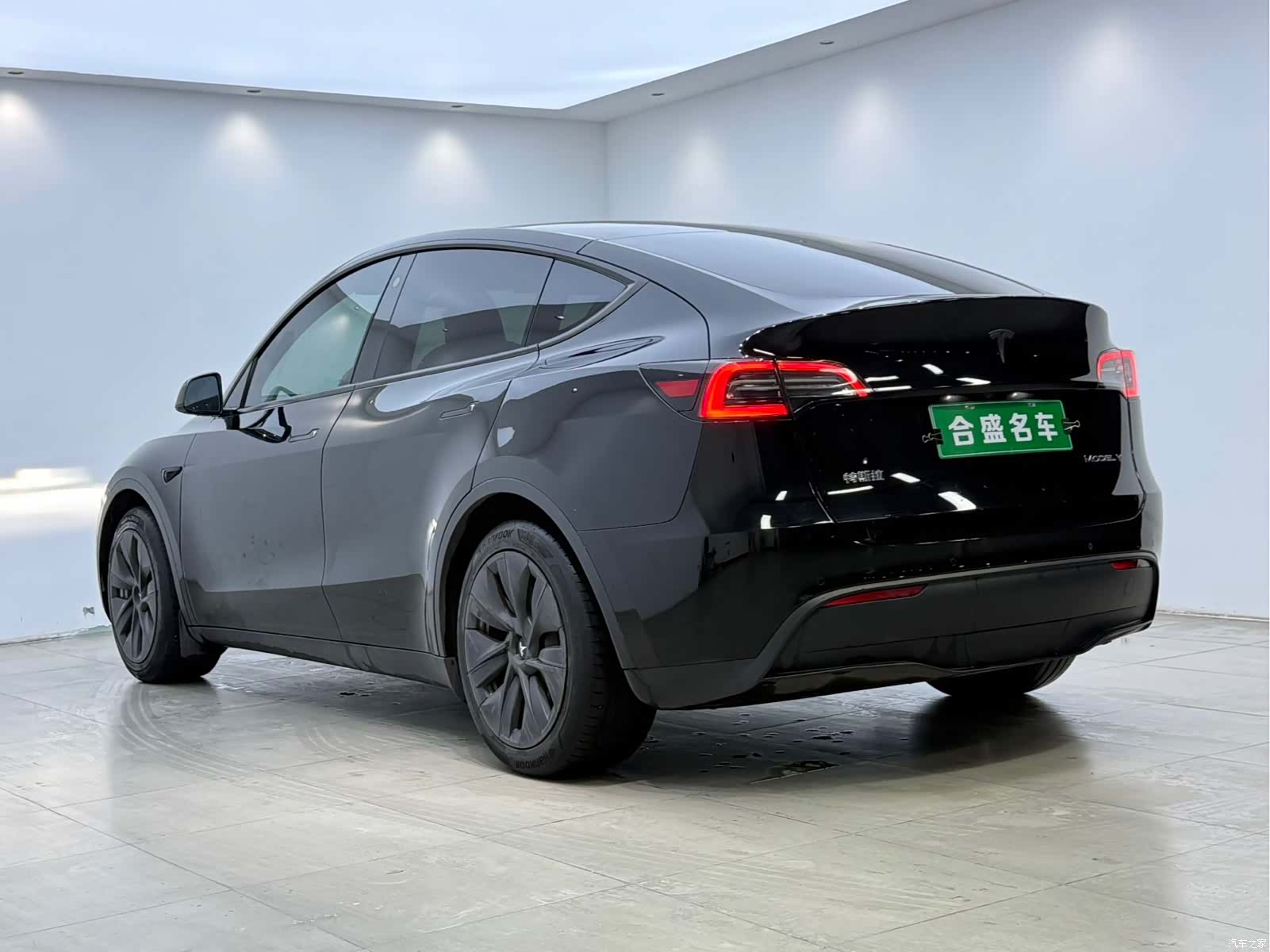 Tesla Model Y, 2022 14