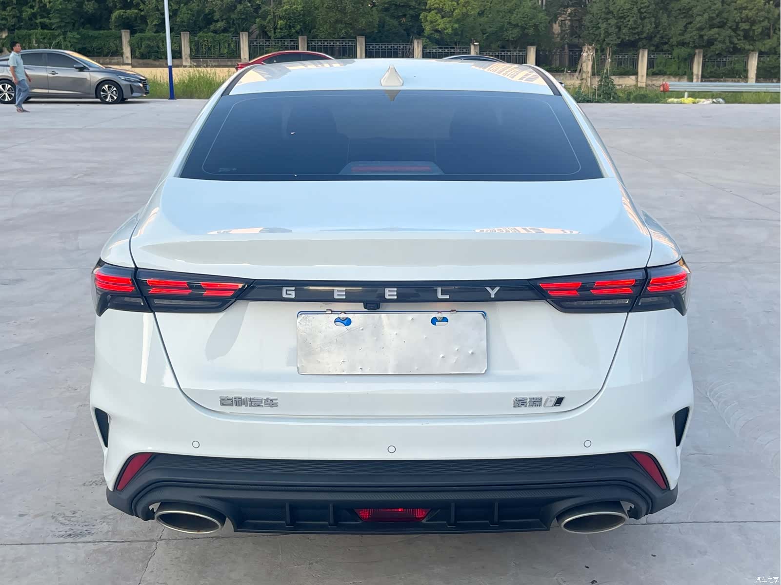 Geely Binray, 2023 4