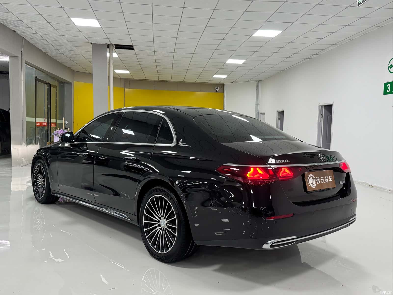 Mercedes-Benz E-Class, 2024 7