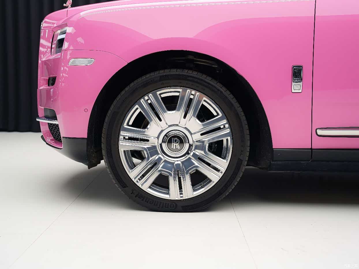 Rolls-Royce Cullinan, 2023 7