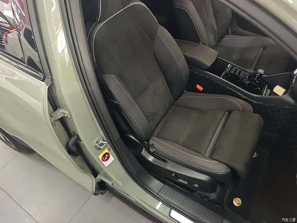 Volvo C40, 2022 25