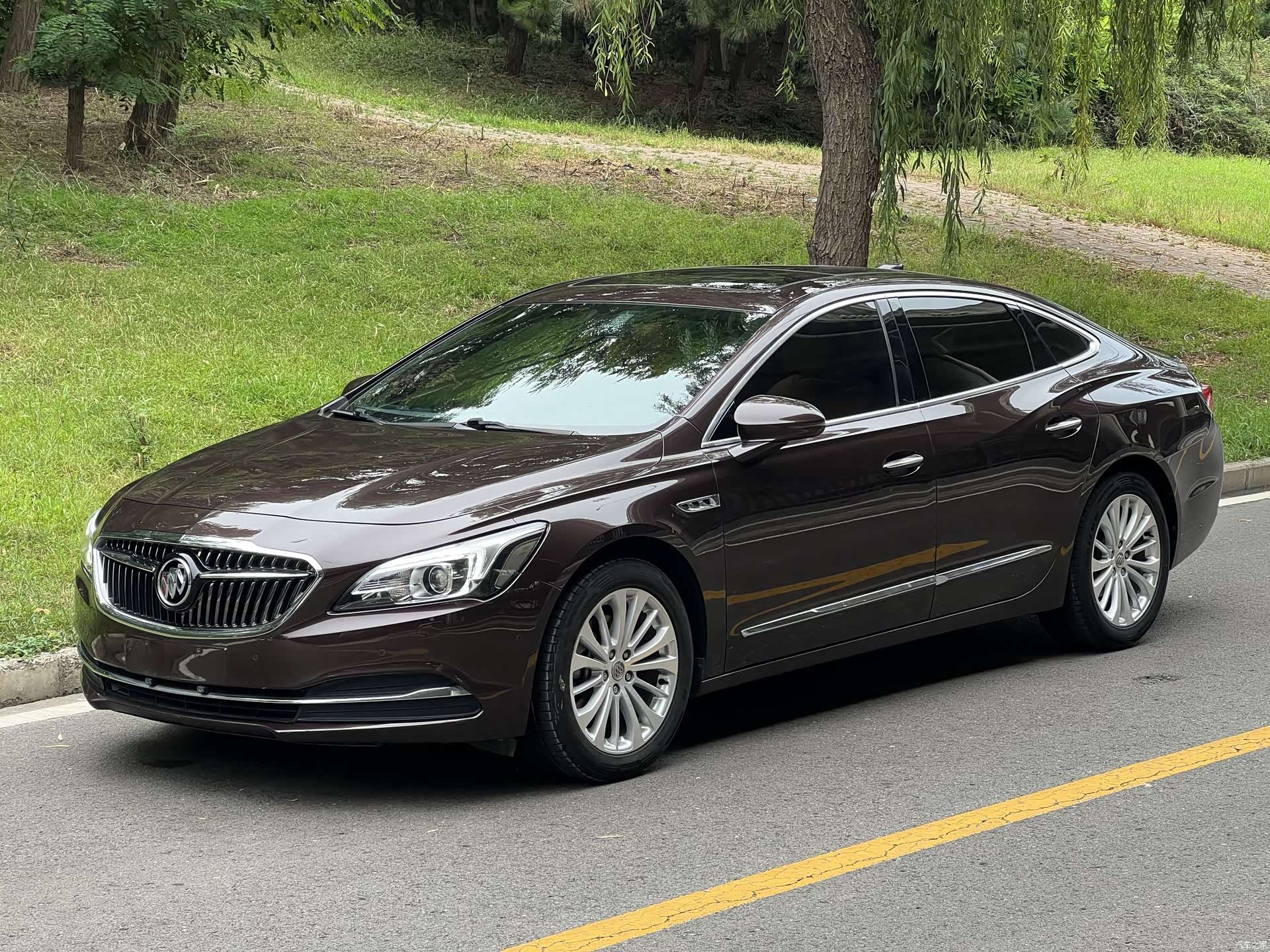 Buick LaCrosse, 2017 1