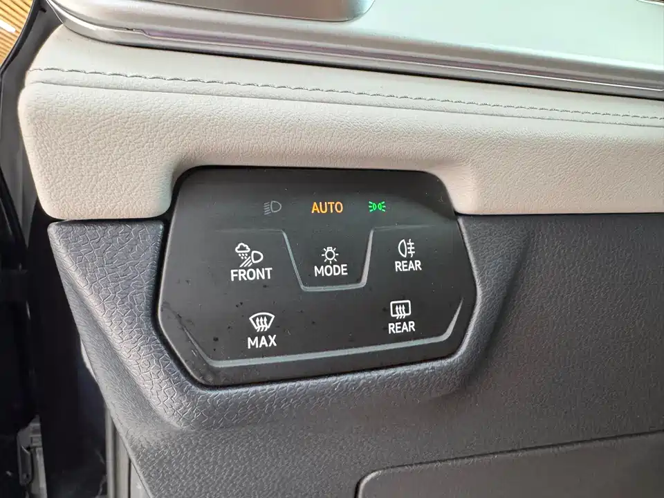 Volkswagen ID.6 CROZZ