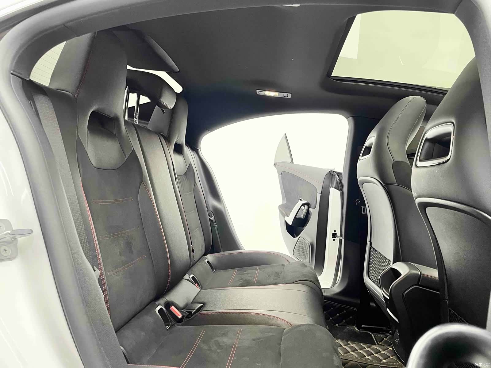 Mercedes-Benz CLA, 2023 11
