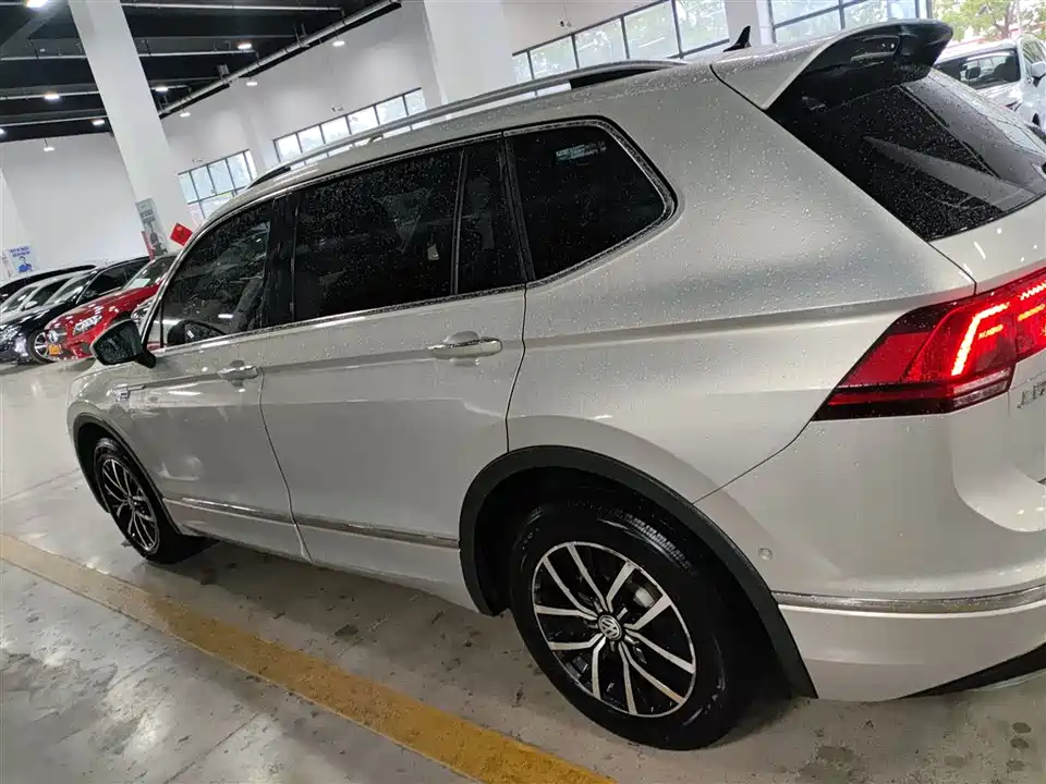Volkswagen Tiguan L Volkswagen Tiguan L