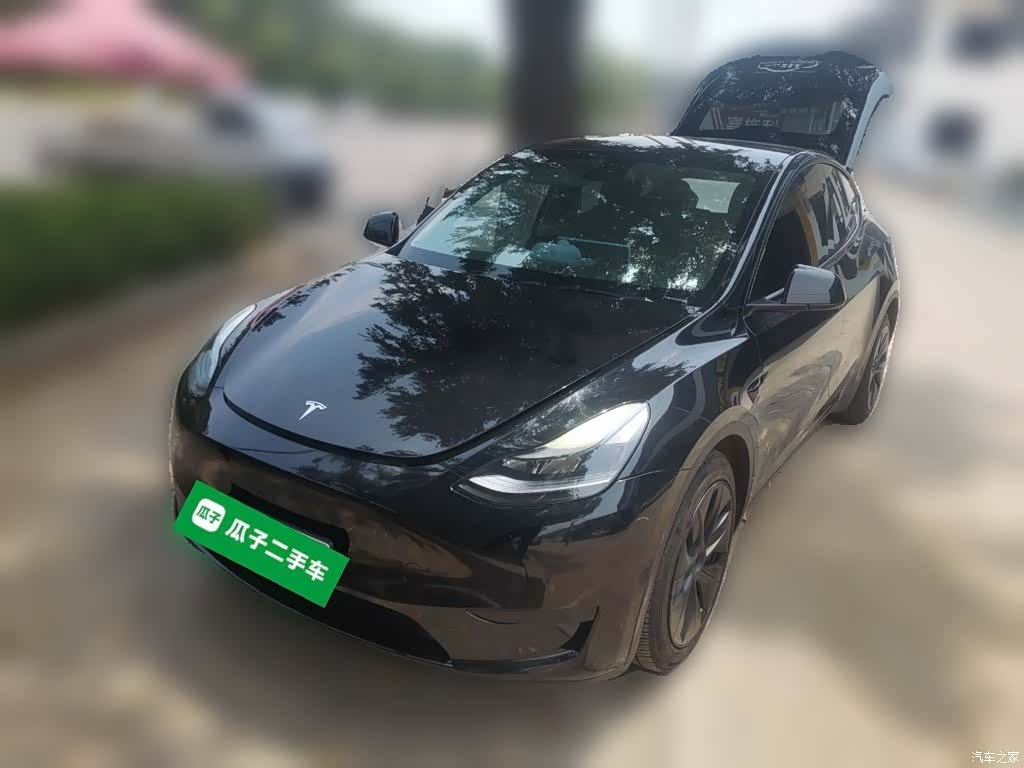 Tesla Model Y, 2023 2