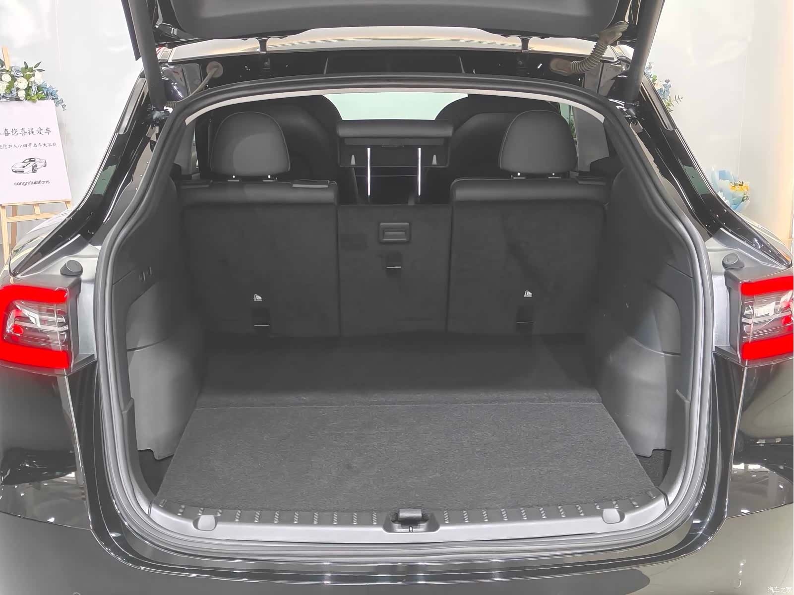 Tesla Model Y, 2021 12