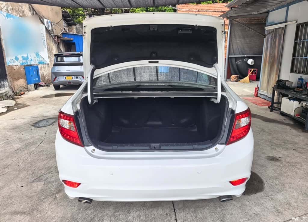 BYD G5, 2015 19