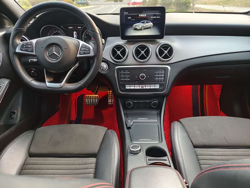 Mercedes-Benz CLA