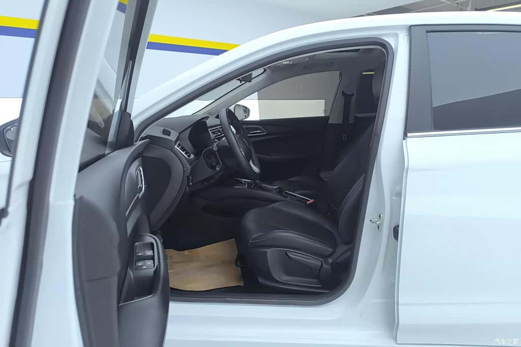 Roewe i5, 2021 9