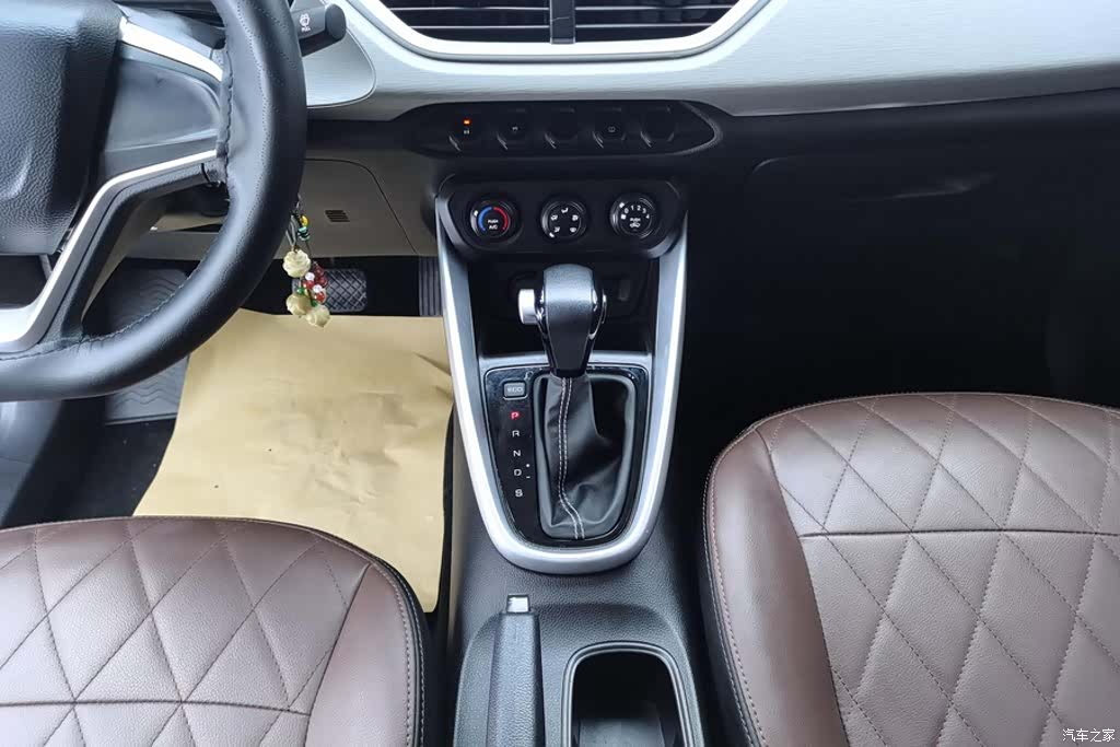 Wuling 510, 2022 16