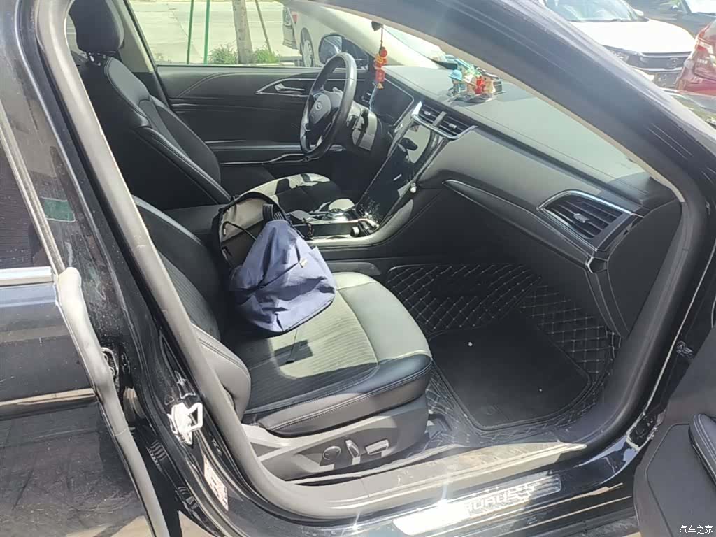 Ford Taurus, 2020 25