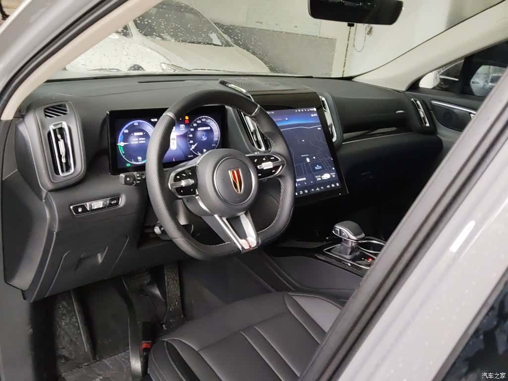Hongqi HS3, 2025 6