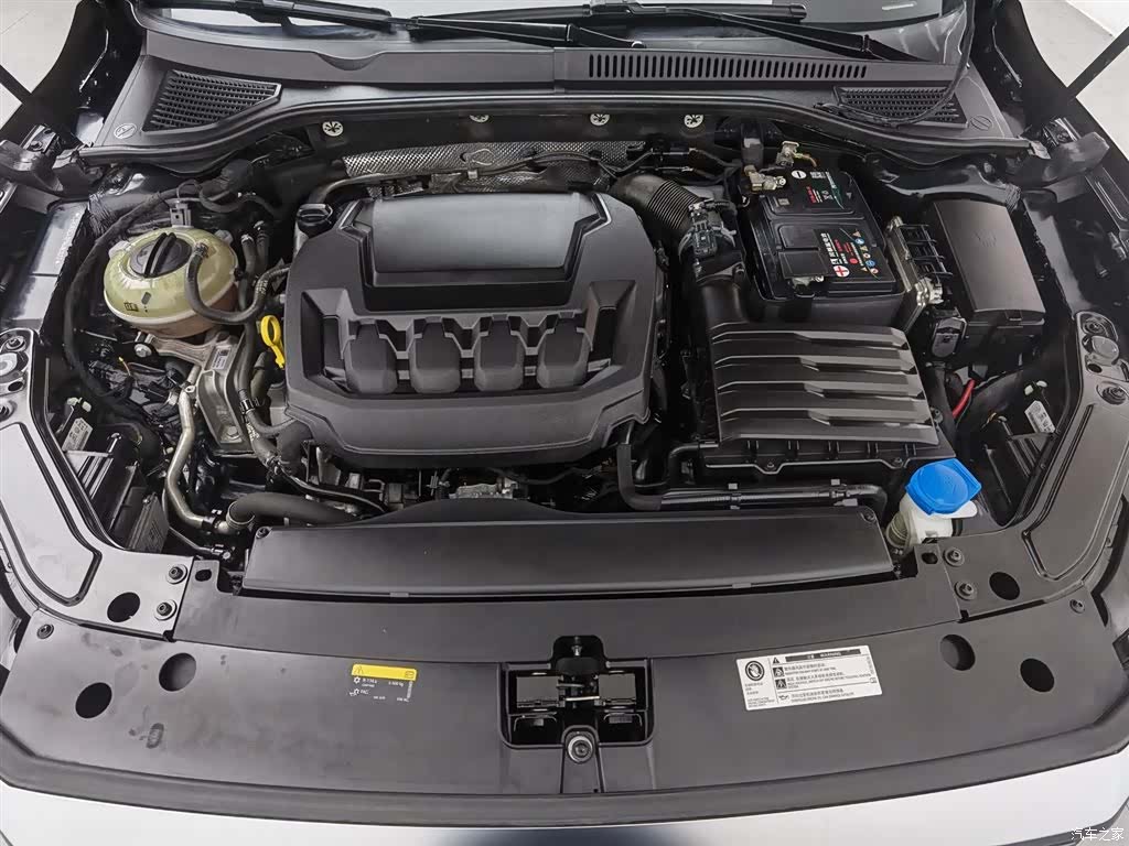 Volkswagen Passat, 2023 6