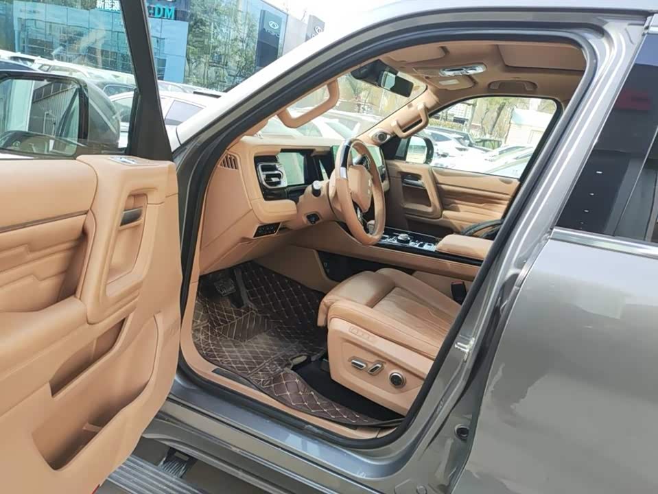 Beijing BJ60 Thunder