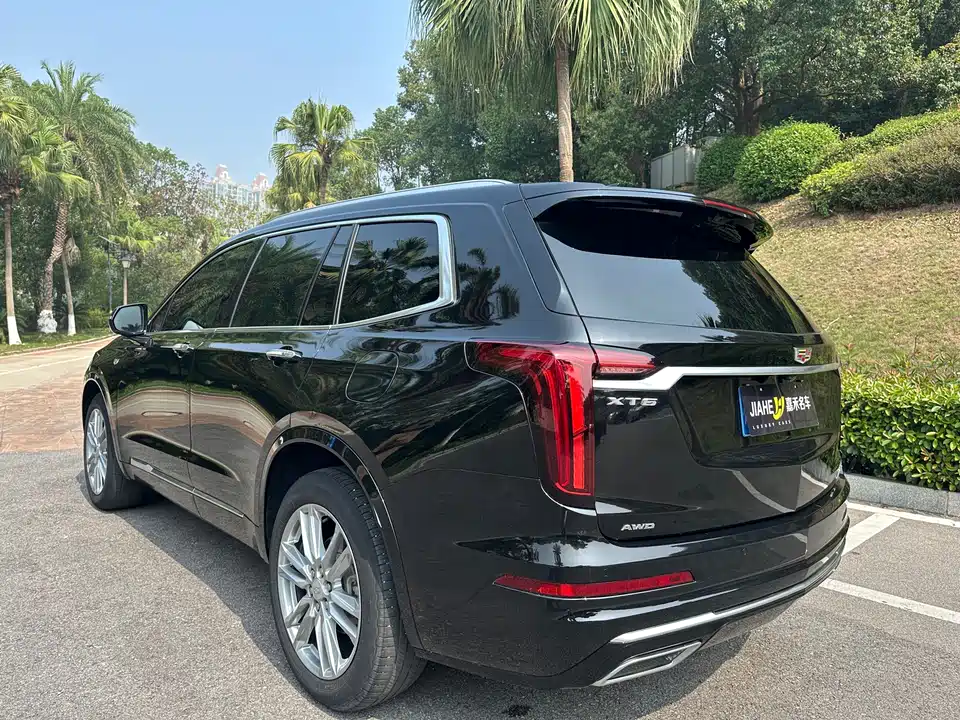 Cadillac XT6